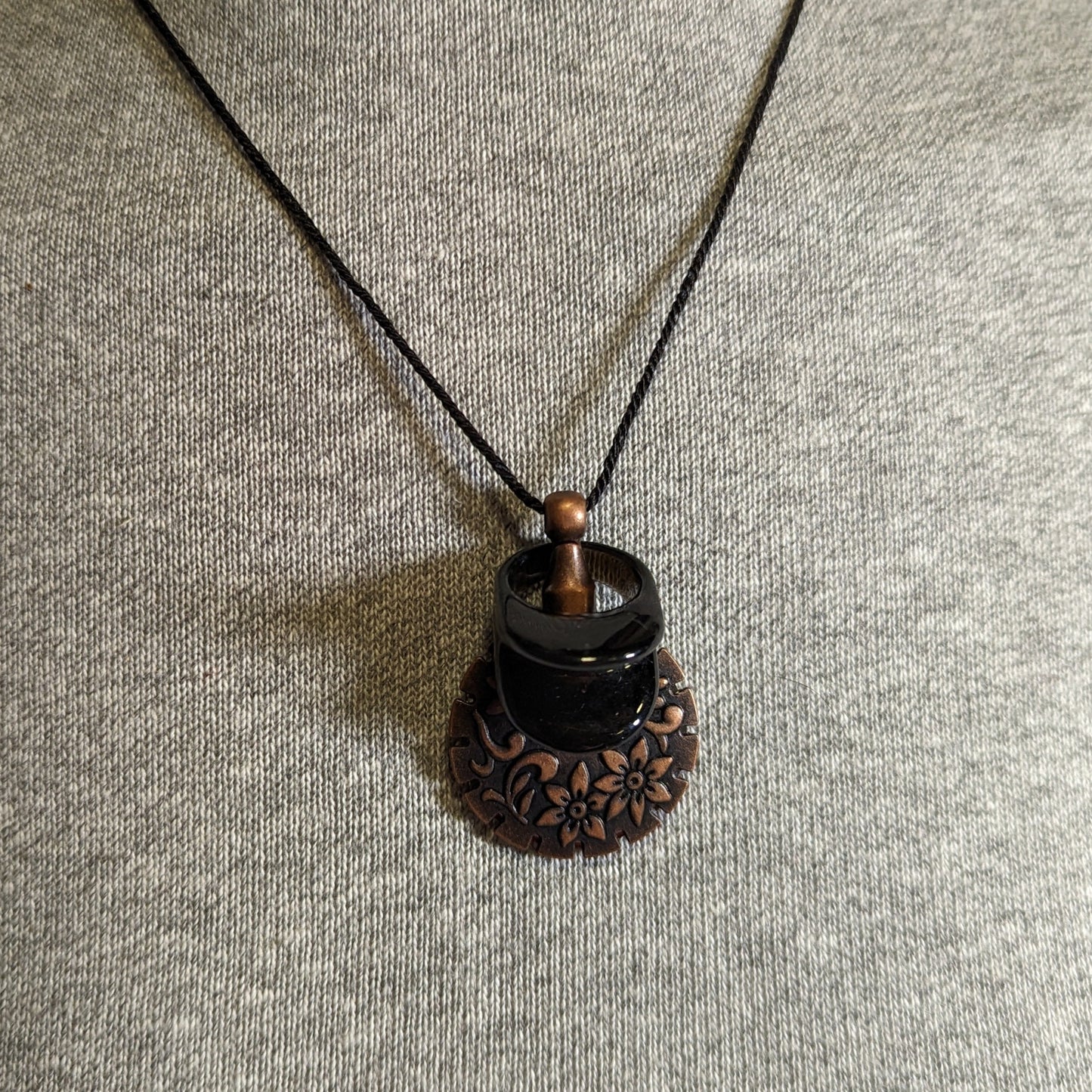 Thread Cutter Pendant Necklace